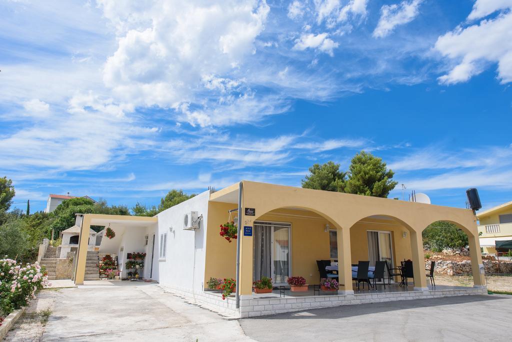 Apartments Patricia Trogir Exterior photo