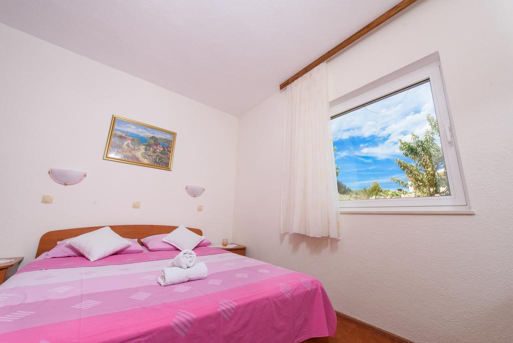 Apartments Patricia Trogir Exterior photo